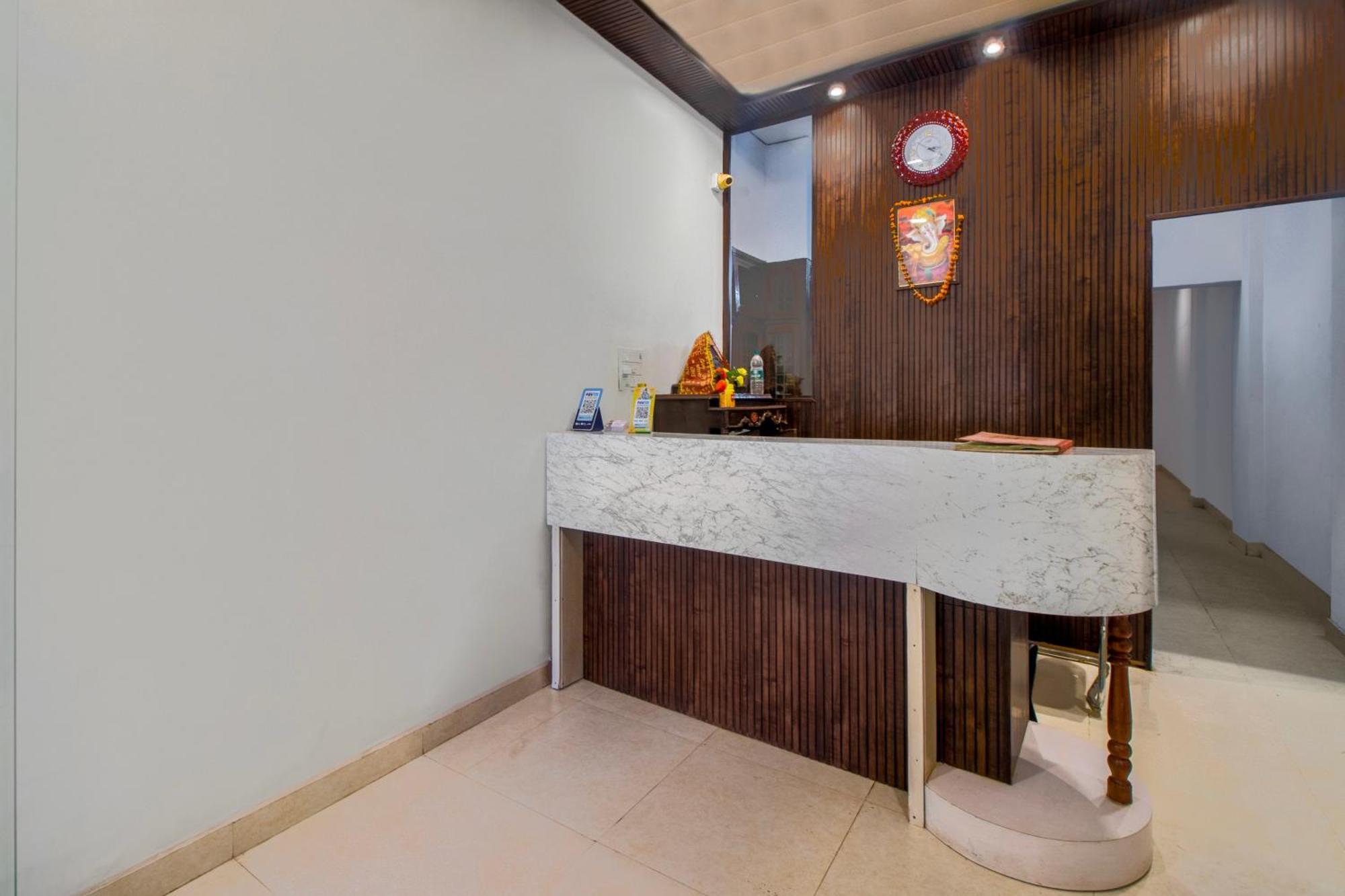 Hotel O Om Pushp Residency Mathura Exterior photo